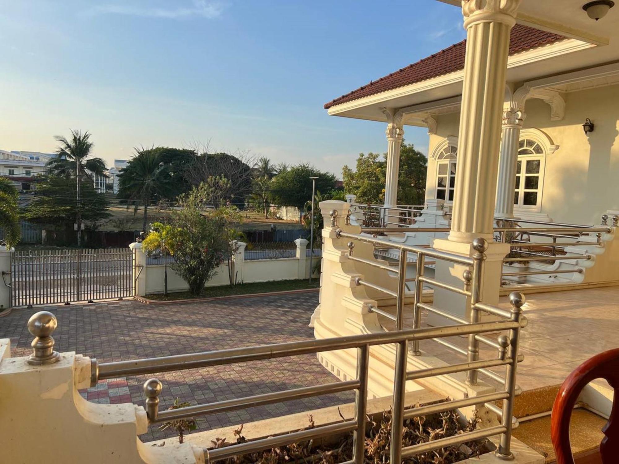 Lotus Blanc Village Holiday home Battambang