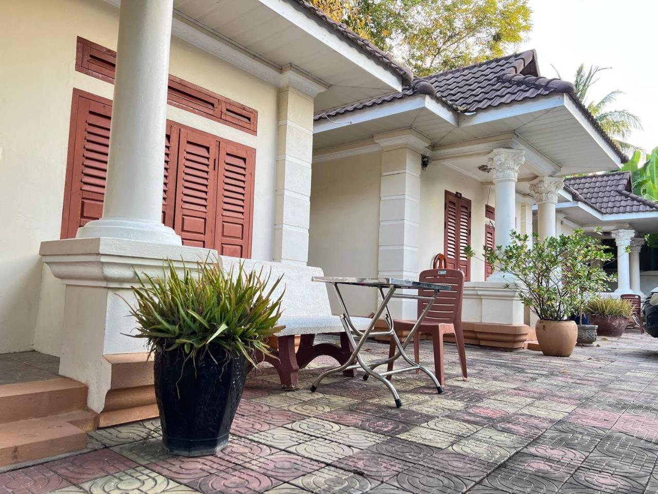 Lotus Blanc Village Holiday home Battambang